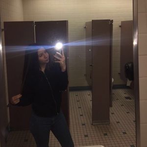 Meet your Posher, Abigail